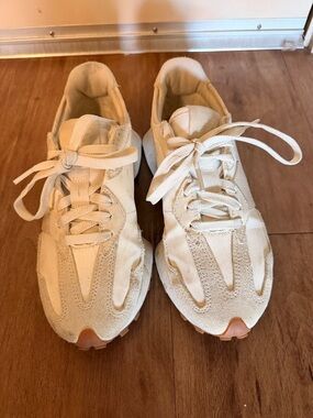 New Balance white and cream sneaker